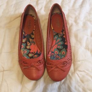 Coach and Four Women’s flats orange